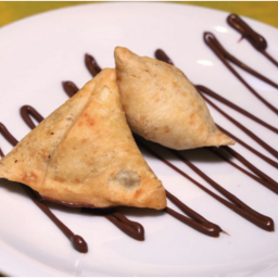 CHOCOLATE SAMOSA (2 pcs)